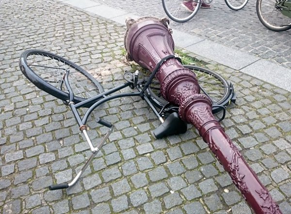 Bad Days Happen (16 Photos) Bad Days Happen (16 Photos)
