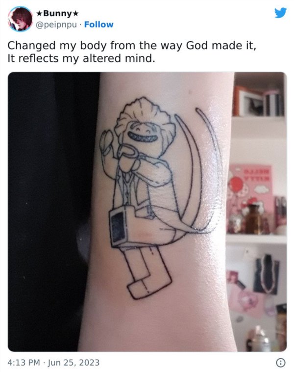 Interesting And Unusual Tattoos (42 pics)