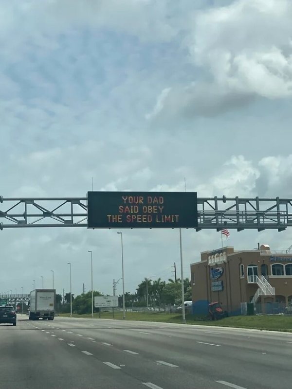 Funny Signs (30 pics)