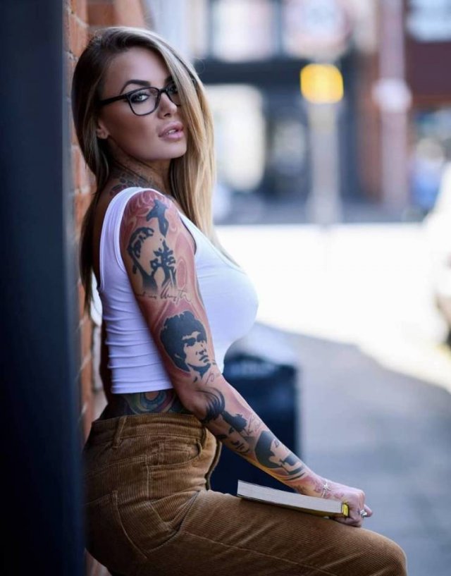Tattooed Girls (43 pics)