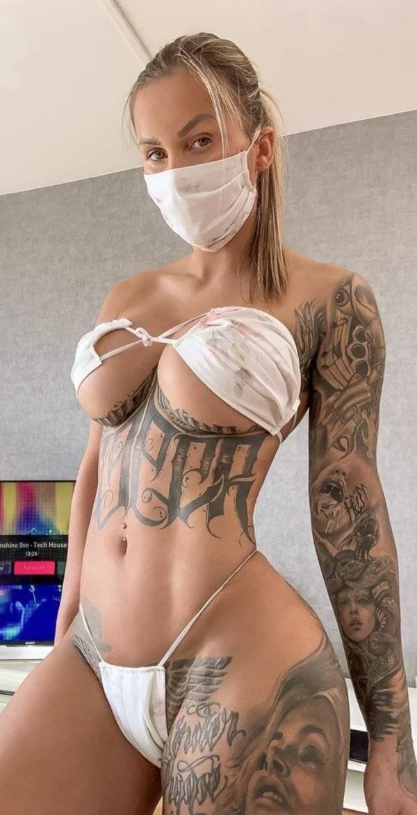 Tattooed Girls (43 pics)