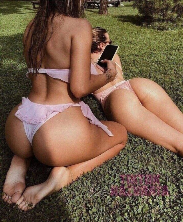 Rear View (40 pics)