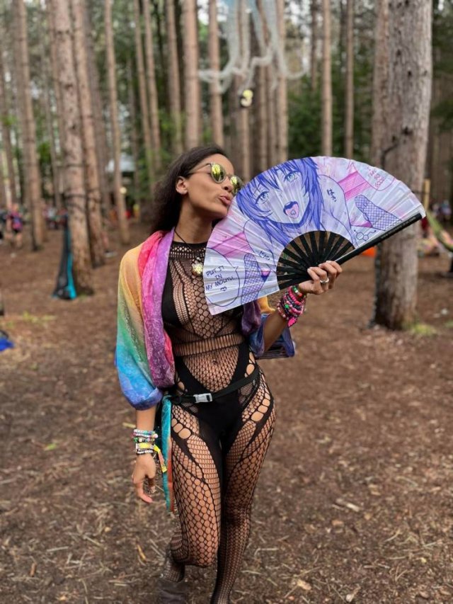 Girls At Music Festivals (41 pics)