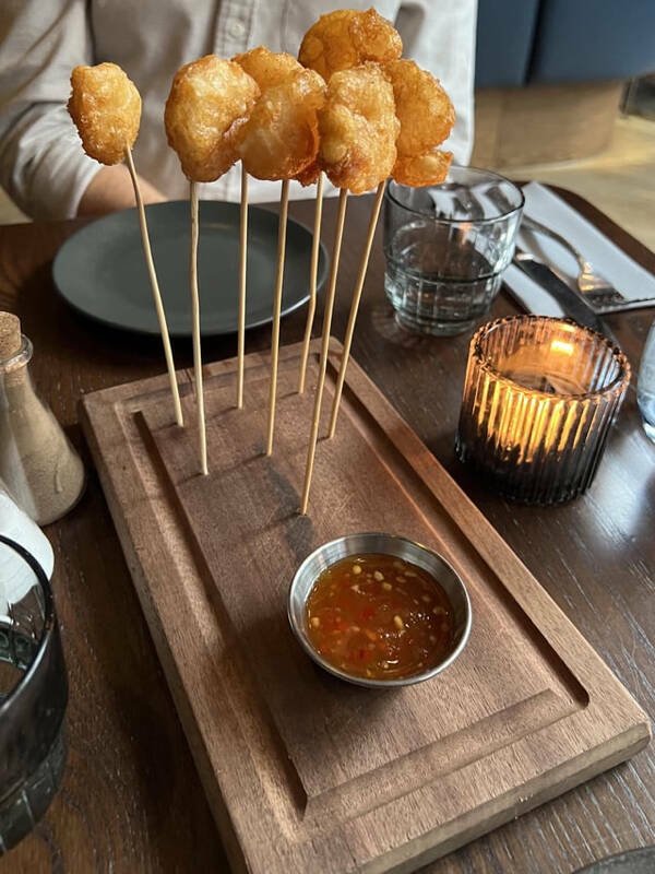 Weird Food Serving (21 pics)