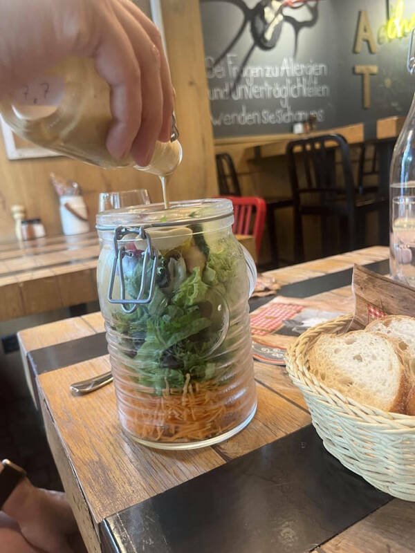 Weird Food Serving (21 pics)