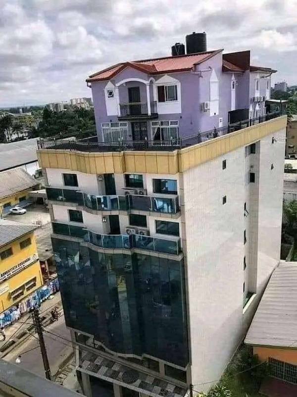 What Is Going On Here? (25 pics)