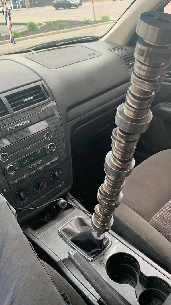What Is Going On Here? (25 pics)