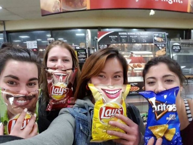 Different Photos From Around The World (24 pics)