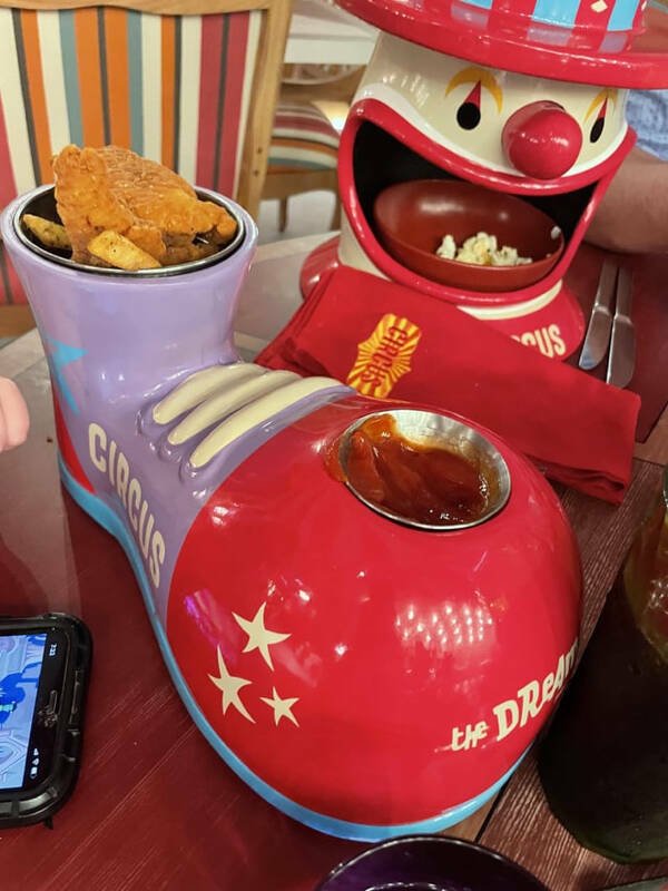 Weird Food Serving (21 pics)