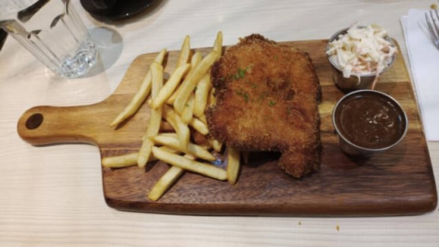 Weird Food Serving (21 pics)