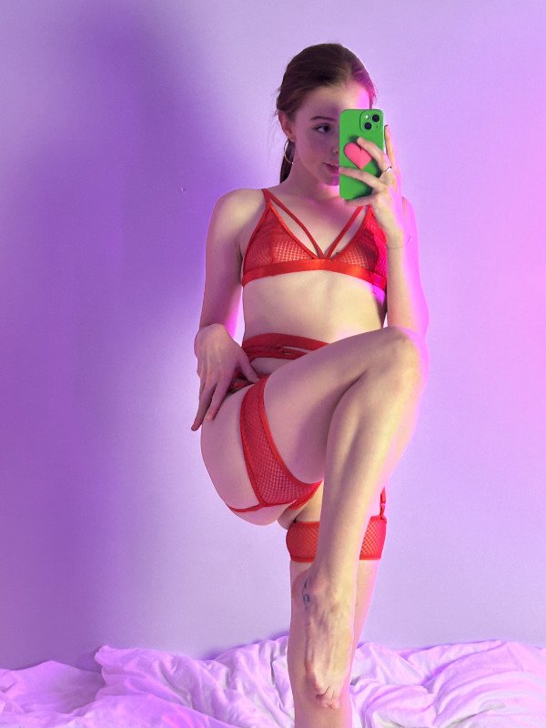 Selfie Girls (34 pics)