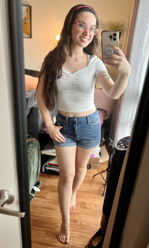 Selfie Girls (34 pics)