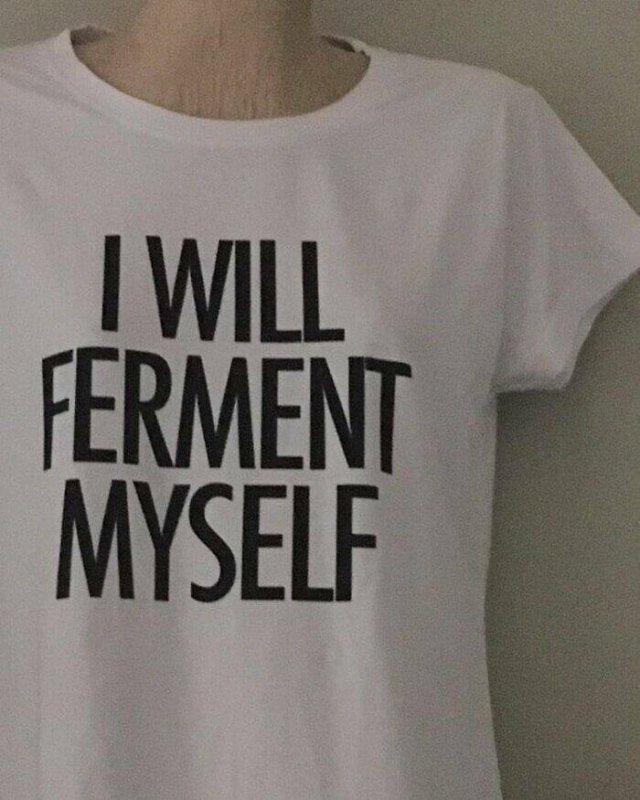 Funny Signs On Shirts (19 pics)