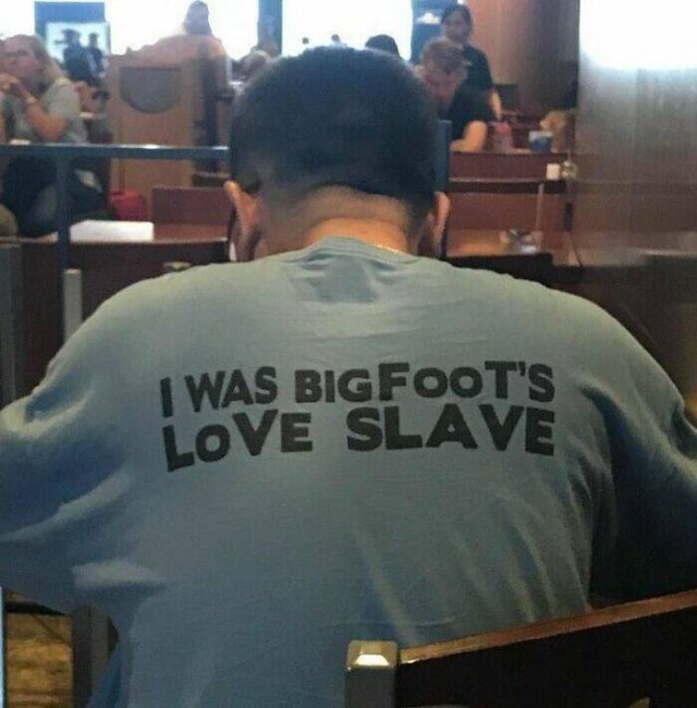 Funny Signs On Shirts (19 pics)