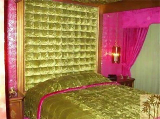 Weird Bedrooms (28 pics)