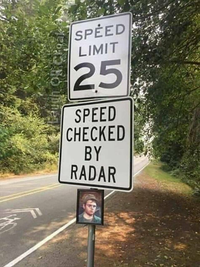 Funny Signs (23 pics)