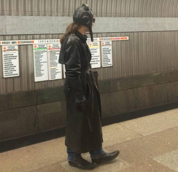 Odd People In The Subway (26 pics)