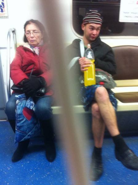 Odd People In The Subway (26 pics)