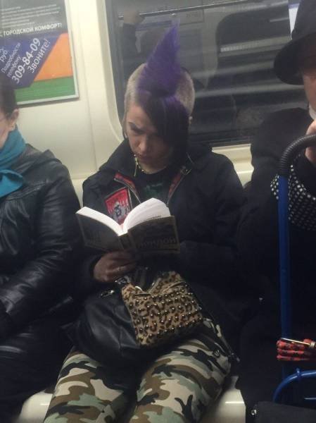 Odd People In The Subway (26 pics)