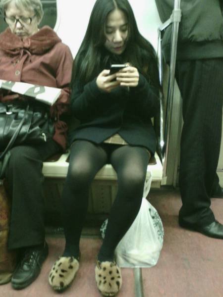 Odd People In The Subway (26 pics)