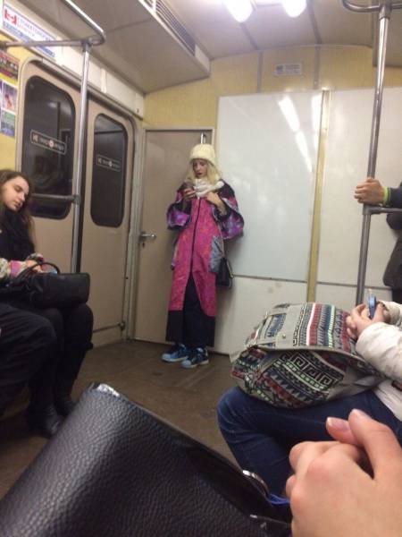 Odd People In The Subway (26 pics)