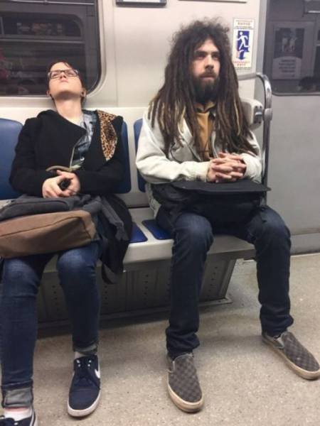 Odd People In The Subway (26 pics)