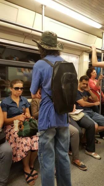 Odd People In The Subway (26 pics)