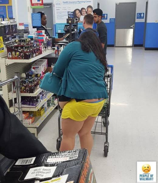 Weird People In Stores (57 pics)