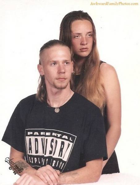 Awkward And Weird Family Photos (37 pics)