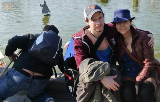 Awkward And Weird Family Photos (37 pics)