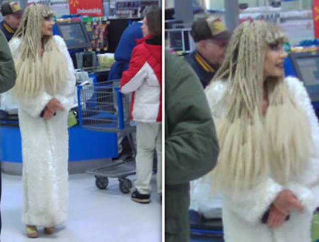 Weird People In Stores (57 pics)