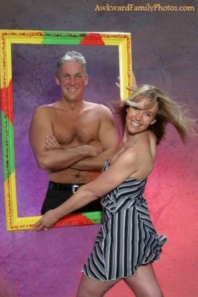 Awkward And Weird Family Photos (37 pics)
