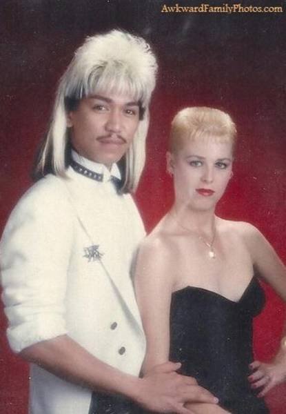 Awkward And Weird Family Photos (37 pics)