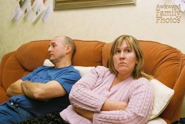 Awkward And Weird Family Photos (37 pics)