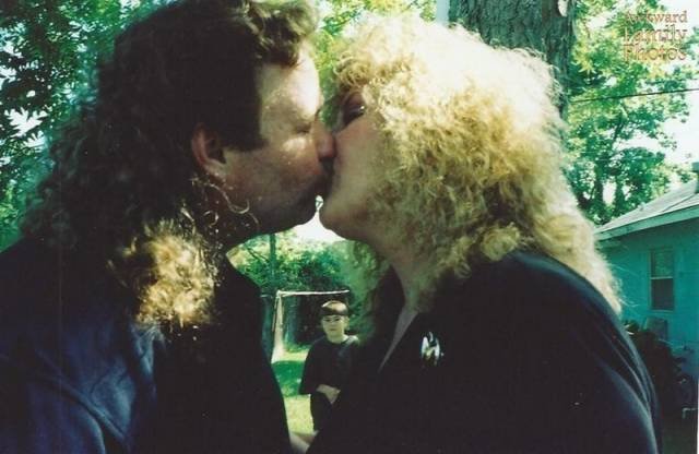 Awkward And Weird Family Photos (37 pics)