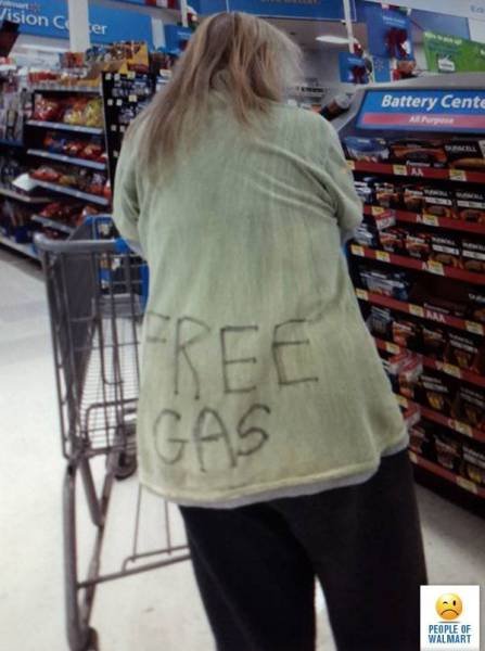 Weird People In Stores (57 pics)