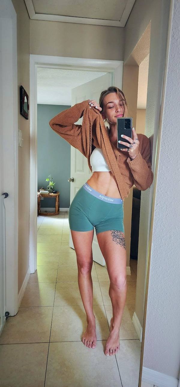 Cute Girls (43 pics)