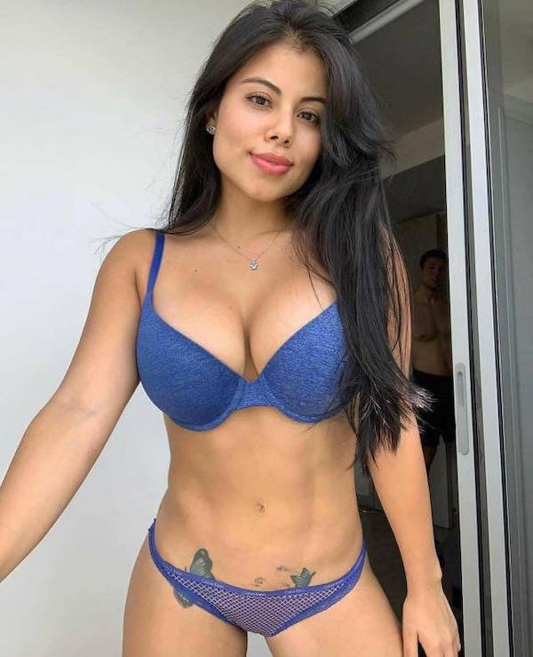 Cute Girls (43 pics)