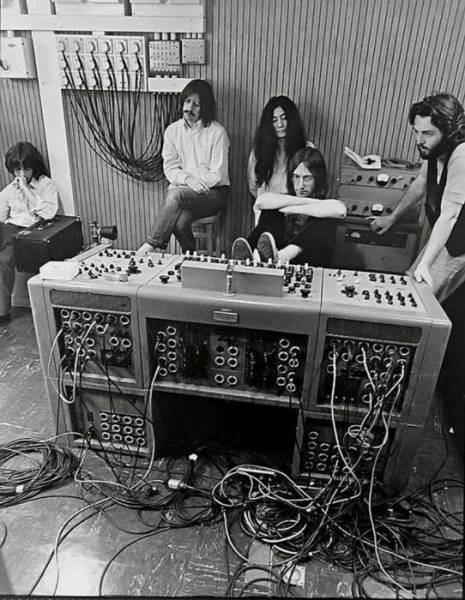 Rare Photos Of The Legendary ''Beatles'' (26 pics)