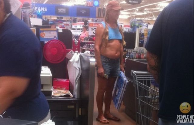 Weird People In Shops (55 pics)