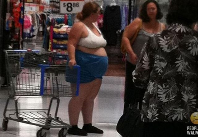 Weird People In Shops (55 pics)