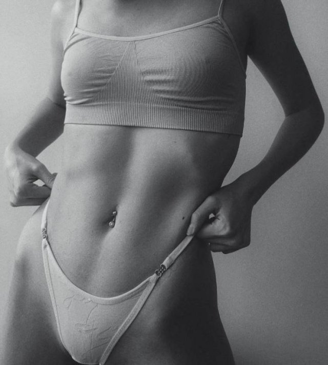 Slim Girls (49 pics)