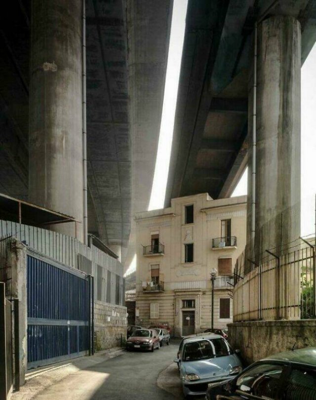 Urban Dystopia In Real Life (18 pics)