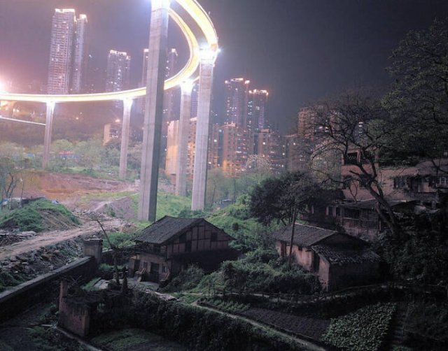 Urban Dystopia In Real Life (18 pics)