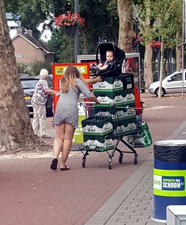 Strange People (35 pics)