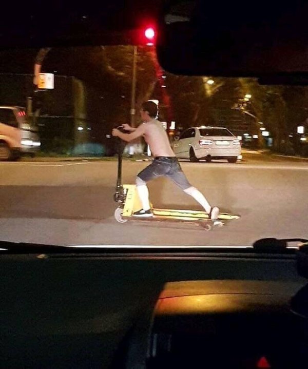 Strange People (35 pics)