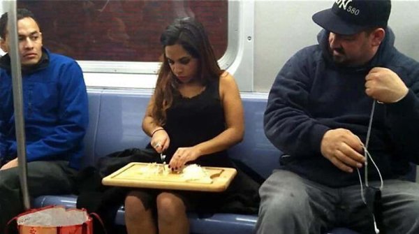 Strange People (35 pics)