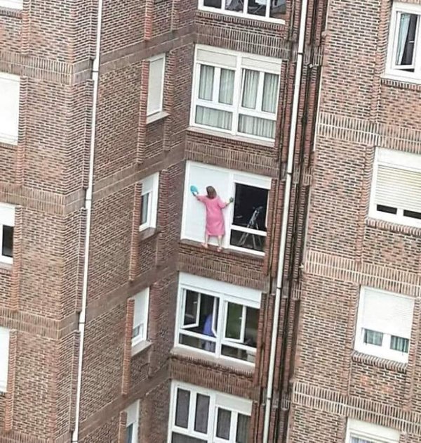 Strange People (35 pics)
