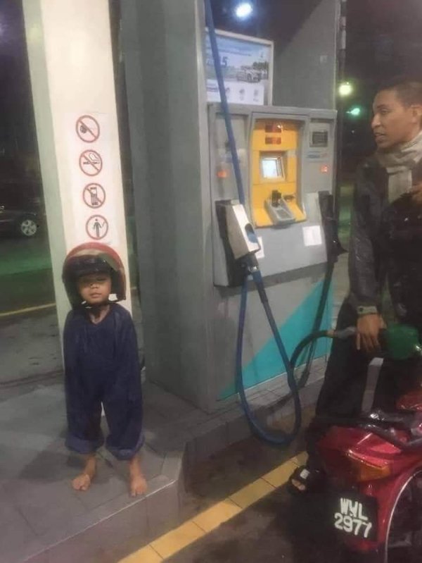 What Is Going On Here? (30 pics)