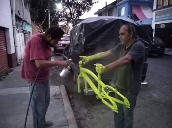Strange People (35 pics)